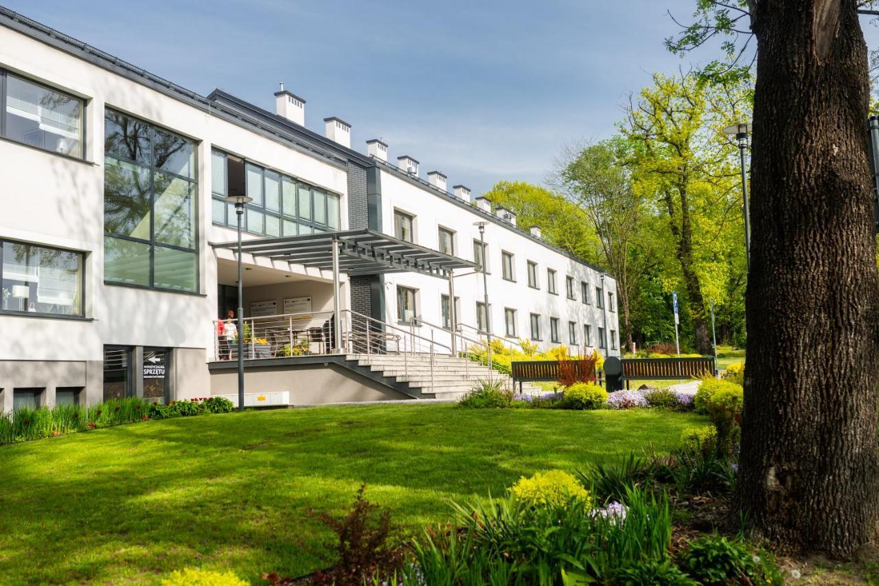 Centrum Rehabilitacji Spolecznej I Zawodowej Zaz Sloneczne Wzgorze Tarnów Εξωτερικό φωτογραφία